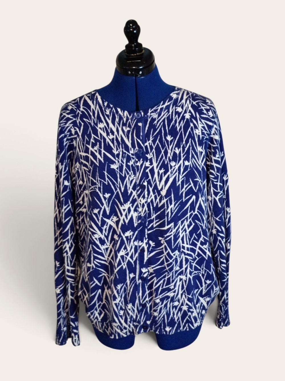 Liz Claiborne Blue and White Patterned Women’s Cardigan